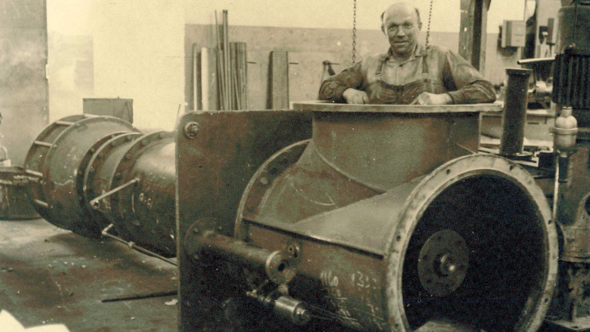 Miguel Schmitt en el taller original